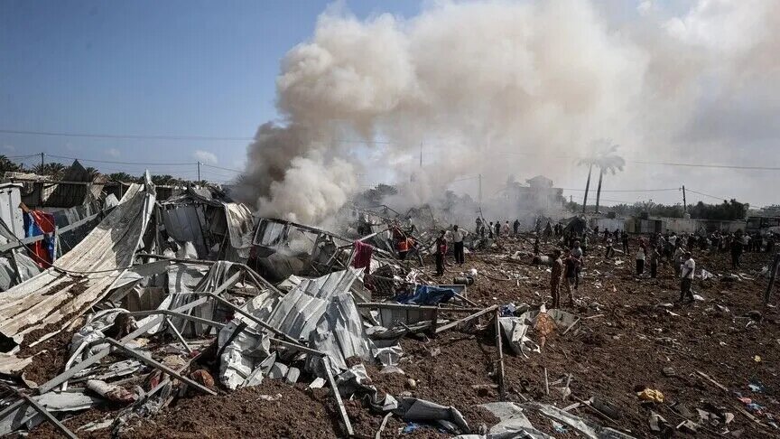 Palestinian martyred in Israeli strike on tent sheltering displaced in Al-Mashahra