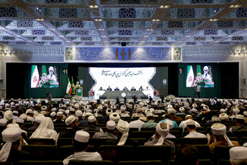 آیین اختتامیه کنفرانس وحدت اسلامی در حرم مطهر رضوی