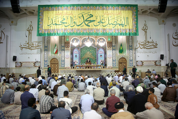 جشن شب میلاد پیامبر اکرم(ص) و امام جعفر صادق(ع) در حرم حضرت معصومه (س)