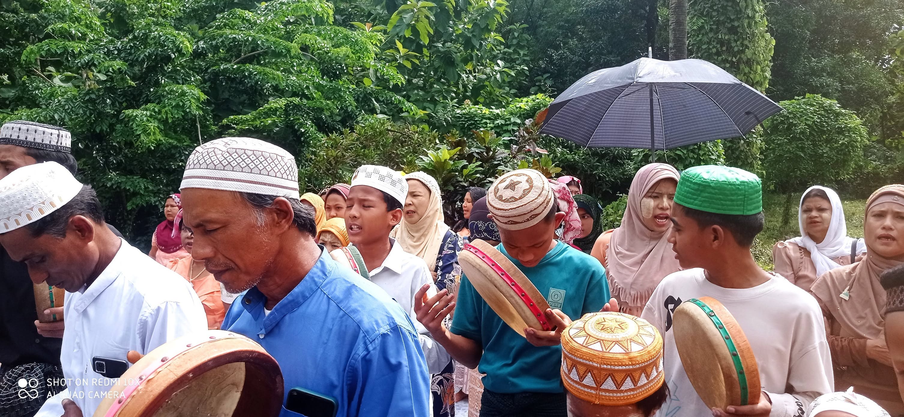 ပုသိမ်မြို့ ဘုရားကြီးကုန်းဒါရ်ဂါဝင်း၌ ၁၅၀၁ နှစ်မြောက် ယောင်မွန်နဗီ(ဆွ) နေ့ အခမ်းအနား စည်ကား သိုက်မြိုက် စွာ ကျင်းပ ။ ။ Photos