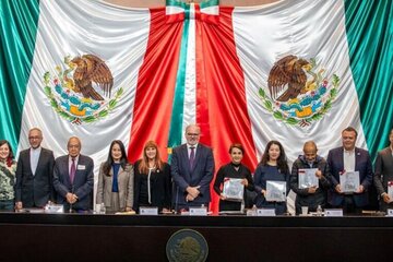 Mexican lawmaker pays tribute to Iranian people's resistance