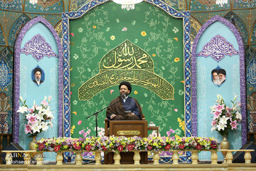 Photos: Commemoration of martyred statesmen held at Hazrat Masoumeh holy shrine