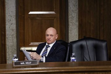 Senador: Walang Nagawa si Trump para sa Kaligtasan ng US