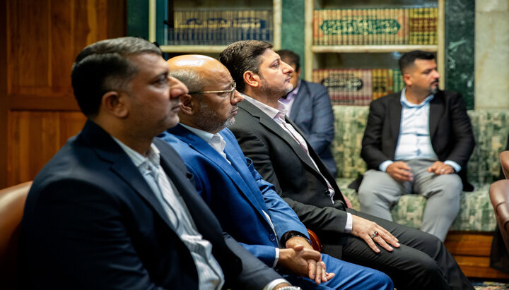 تقرير مصور/ ممثل المرجعية يشيد بجهود كوادر قسم الإعلام في العتبة الحسينية لتغطيتهم زيارات محرم وصفر