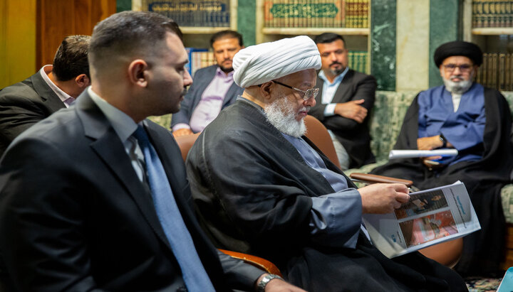 تقرير مصور/ ممثل المرجعية يشيد بجهود كوادر قسم الإعلام في العتبة الحسينية لتغطيتهم زيارات محرم وصفر