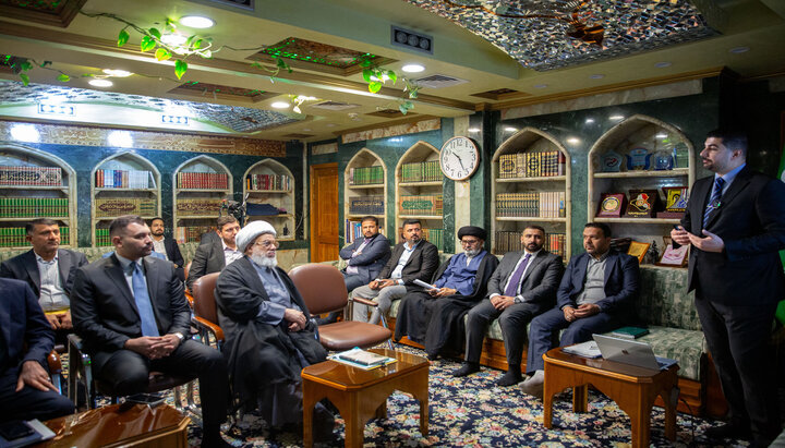 تقرير مصور/ ممثل المرجعية يشيد بجهود كوادر قسم الإعلام في العتبة الحسينية لتغطيتهم زيارات محرم وصفر