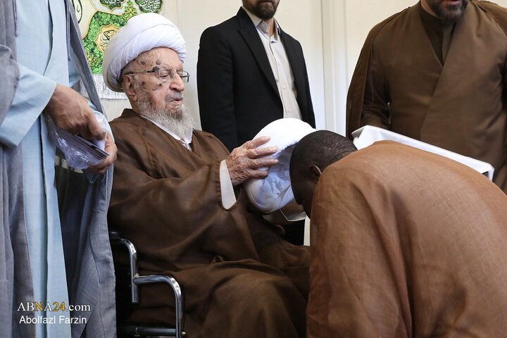 Photos: Turban-wearing ceremony for seminary students on birth anniversary of Prophet Muhammad (PBUH) and Imam Ja'far al-Sadiq (a.s.)