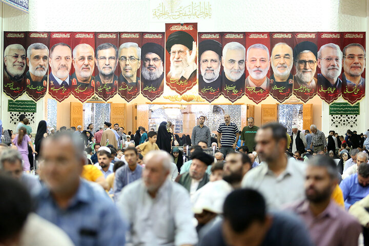 بزرگداشت دولتمردان شهید در حرم مطهر بانوی کرامت