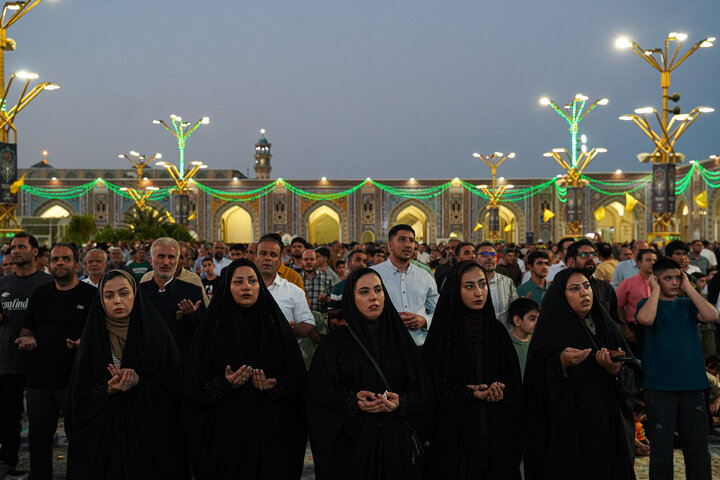 Photos: Imam Reza Holy Shrine on eve of birth of the Holy Prophet (PBUH) and Imam Sadiq (a.s.)