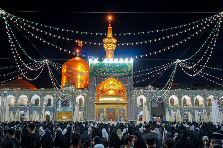 Photos: Imam Reza Holy Shrine on eve of birth of the Holy Prophet (PBUH) and Imam Sadiq (a.s.)