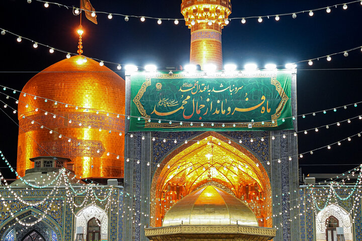 Photos: Imam Reza Holy Shrine on eve of birth of the Holy Prophet (PBUH) and Imam Sadiq (a.s.)