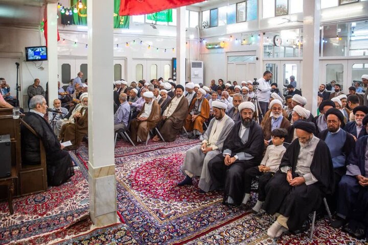 Peyğəmbərin və İmam Sadiqin milad Bayramında Ayətullah Fazil Lənkərani din tələbələrini əmmamə ilə təltif etdi \ Foto
