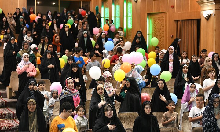 گزارش تصویری/ جشن هیئت کودکان به مناسبت میلاد پیامبر(ص)