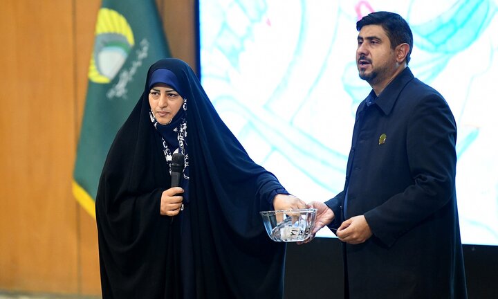 گزارش تصویری/ جشن هیئت کودکان به مناسبت میلاد پیامبر(ص)