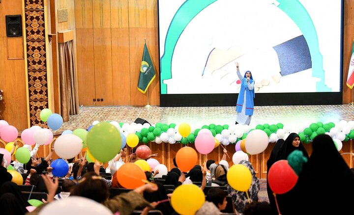 گزارش تصویری/ جشن هیئت کودکان به مناسبت میلاد پیامبر(ص)
