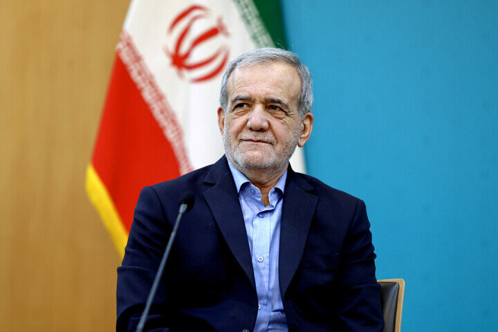 Pezeshkian congratulates Muslim leaders on Prophet's birth, emphasizes peace and unity