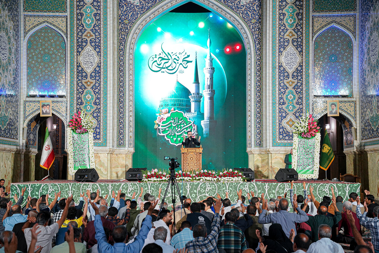 Photos: Imam Reza shrine on eve of birth of Holy Prophet, Imam Sadiq