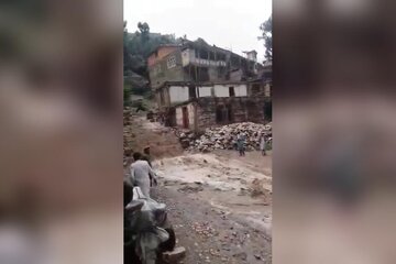 سیلاب در نورستان افغانستان جان سه عضو یک خانواده را گرفت