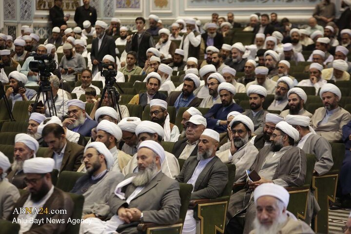 آیین اختتامیه کنفرانس وحدت اسلامی در حرم مطهر رضوی