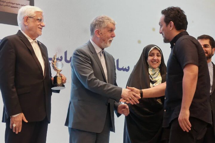 گزارش تصویری/ نخستین جایزه دیپلماسی فرهنگی و عمومی جمهوری اسلامی ایران
