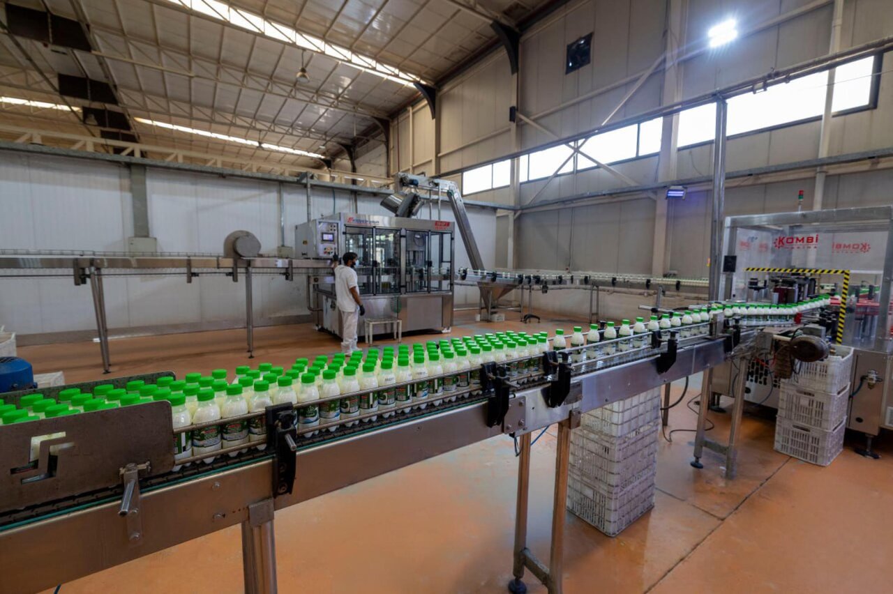 Al-Kafeel Company explains the stages of milk and yogurt production