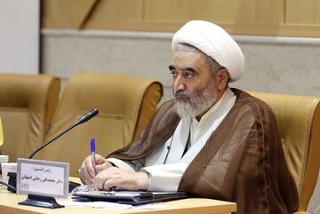 بازخوانی زیست، اندیشه و نوآوری‌های قرآنی رهبر شهید در دو جلد «شخصیت قرآنی رهبر شهید»