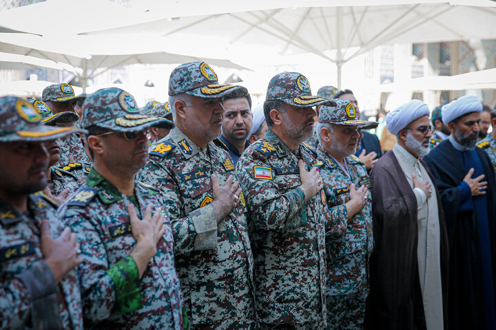 Photos: Commander of Iran Army Air Defense Force visits Imam Reza Holy Shrine