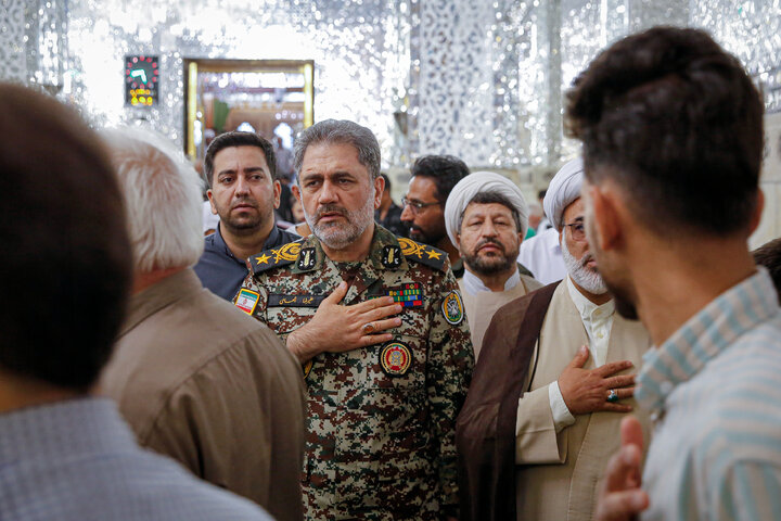 Photos: Commander of Iran Army Air Defense Force visits Imam Reza Holy Shrine