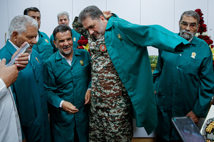 Photos: Commander of Iran Army Air Defense Force visits Imam Reza Holy Shrine