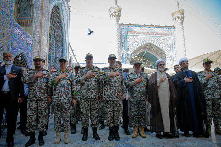 Photos: Commander of Iran Army Air Defense Force visits Imam Reza Holy Shrine