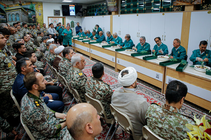 Photos: Commander of Iran Army Air Defense Force visits Imam Reza Holy Shrine