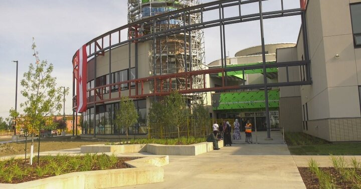 Reapertura de la escuela primaria islámica en Edmonton, Canadá