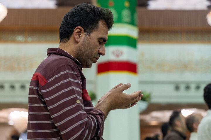 Informe fotográfico | El Santuario de la Excelencia Fátima Masuma con motivo del nacimiento del Profeta Muhammad (P) y del Imam Sadiq (PB)