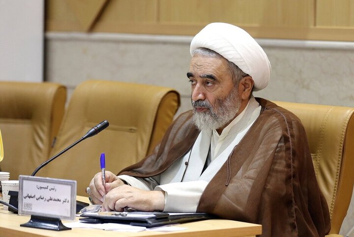 بازخوانی زیست، اندیشه و نوآوری‌های قرآنی رهبر شهید در دو جلد «شخصیت قرآنی رهبر شهید»