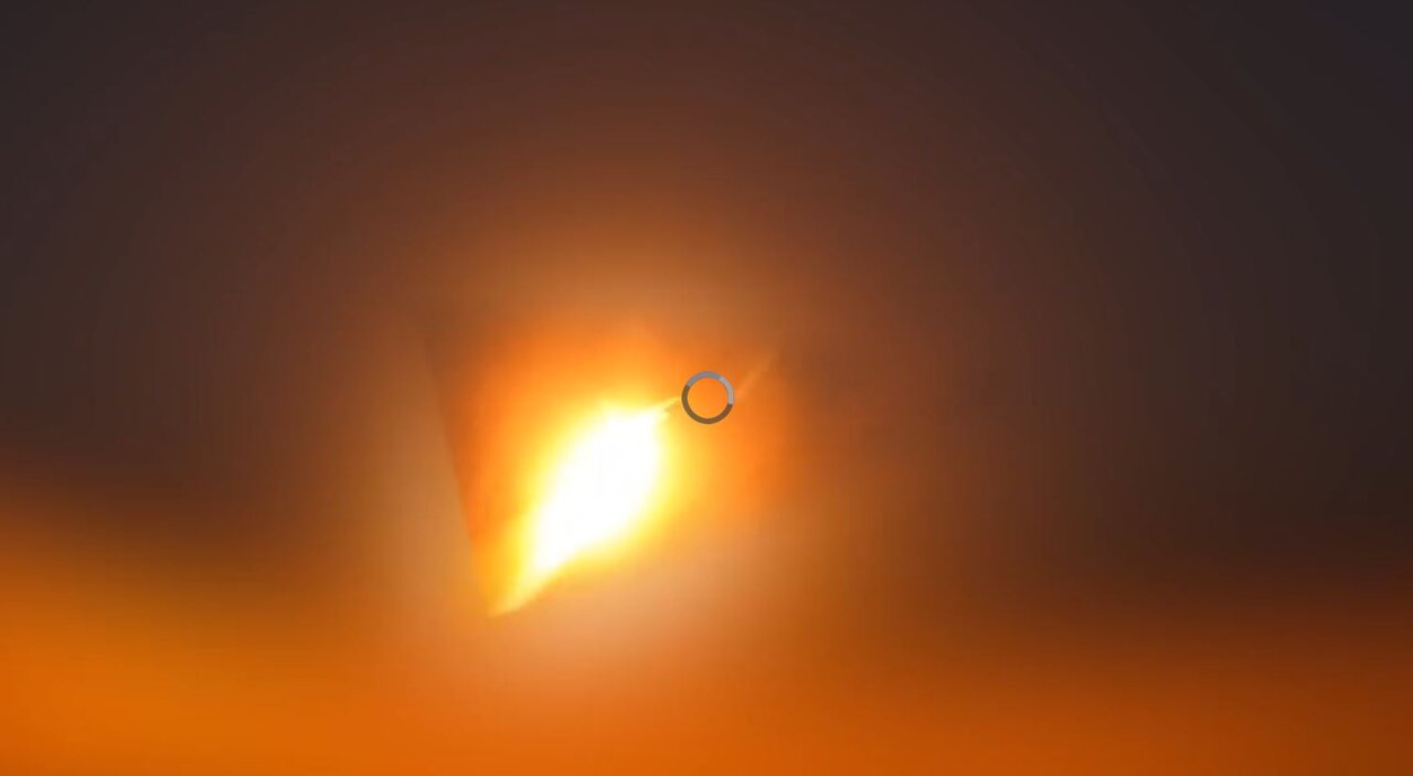 Iranian Army Launches Retaliatory Strike on US Terrorist Base in Bahrain