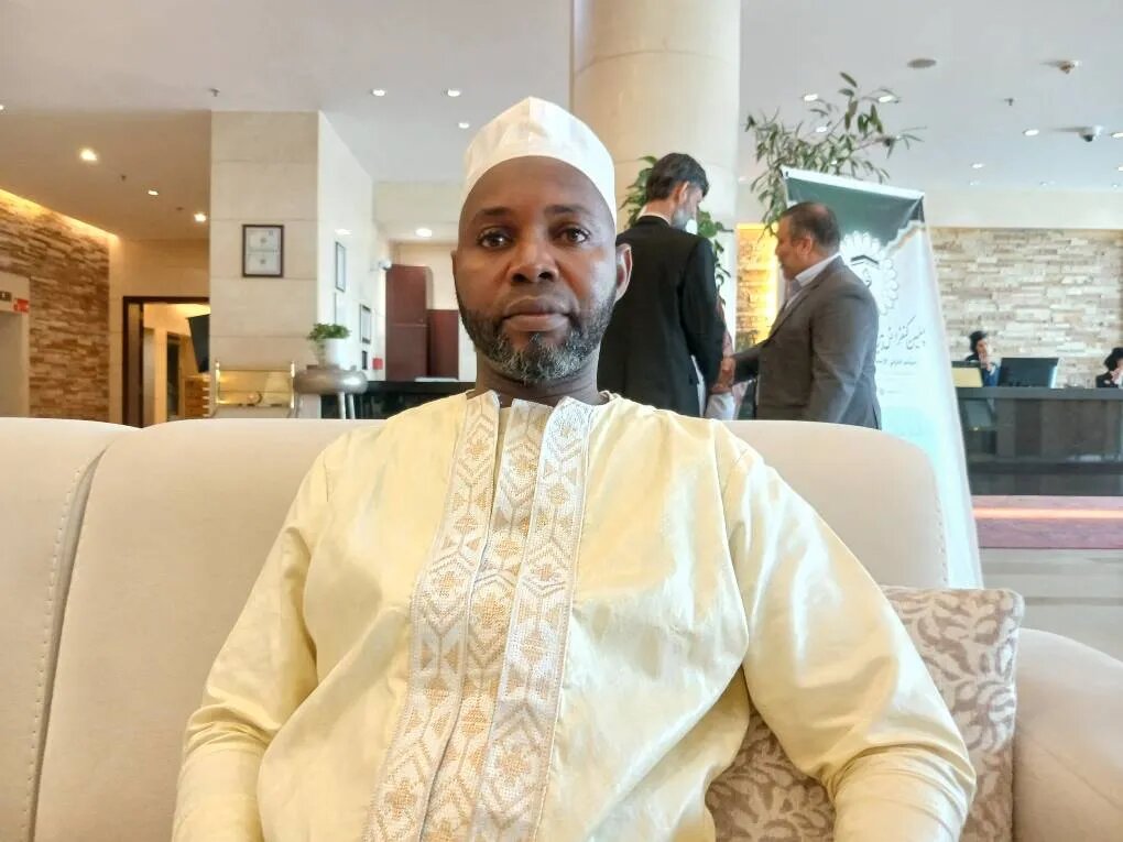 نائب رئيس إتحاد الائمة في غينيا: الإعتصام بالقرآن والسنة هو السبيل الوحيد لتحقيق عزة الأمة الإسلامية