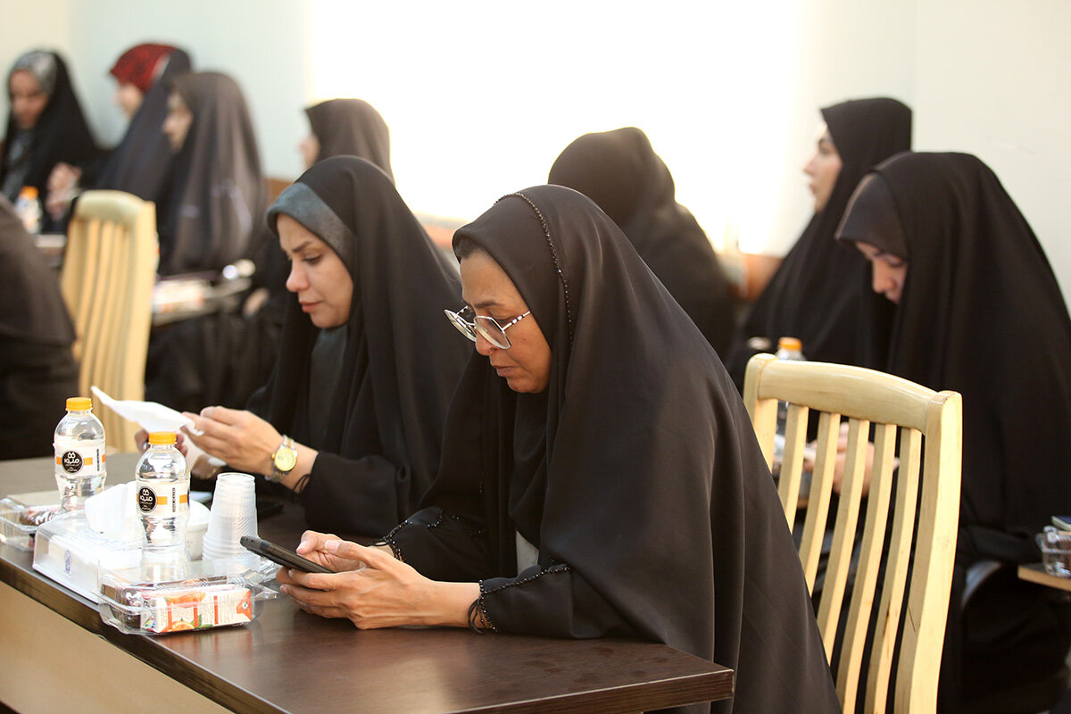 نشست خبری تشریح برنامه‌های حرم مطهر بانوی کرامت در ایام معصومیه برگزار شد