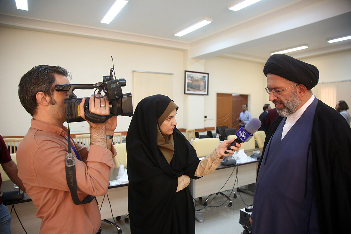 نشست خبری تشریح برنامه‌های حرم مطهر بانوی کرامت در ایام معصومیه برگزار شد