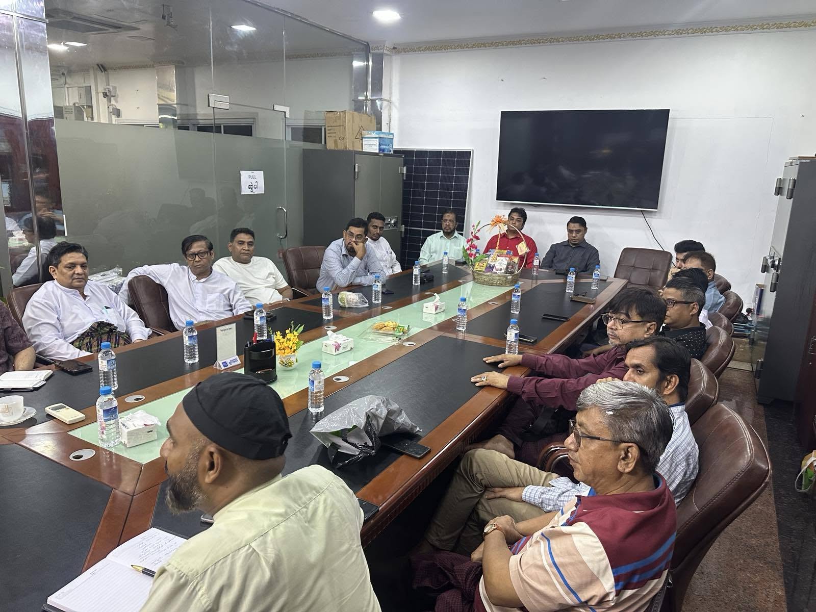 အီရန်ကိုယ်စားလှယ်တော် နှင့် အစ္စလာမ်သာသနာရေးရာကောင်စီမှ လူကြီးများ ညစာစားပွဲပြုလုပ် ။ ။ Photos