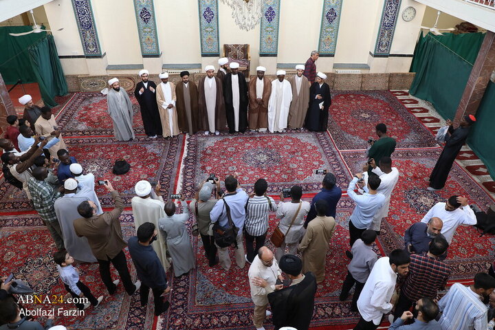 تقرير مصور/ تقليد العمامة لطلاب الحوزات العلمية بمناسبة المولد النبوي الشريف بمدينة قم
