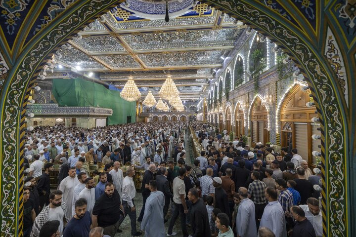 تقرير مصور/ أجواء ليلة الجمعة عند مرقد أبي الفضل العباس (عليه السلام)