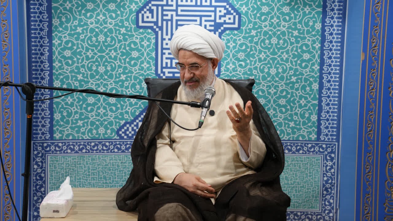 مسئولان ارشد کشور در برابر بی‌قانونی‌ها و از جمله بی‌حجابی کوتاه نیایند
