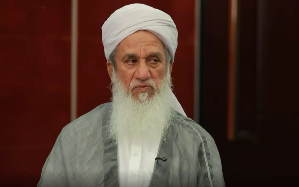 رهبر شهید همواره بر وحدت شیعه و سنی تأکید داشت