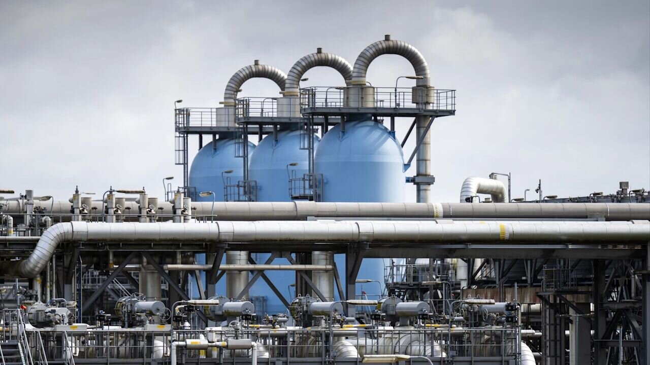 Financial Times: Europe's Gas Reserves Hit Lowest Level in 15 Years
