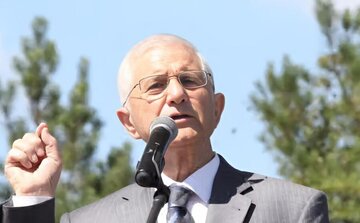 وزیر پیشین اطلاعات و فرهنگ افغانستان: اختلاف زبانی آب به آسیاب دشمن می‌ریزد