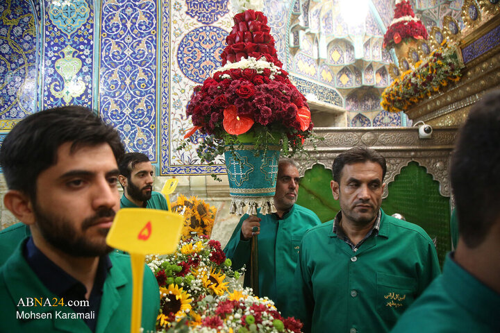 گل‌آرایی ضریح مطهر حضرت معصومه(س) در سالروز ورود بانوی کرامت به قم