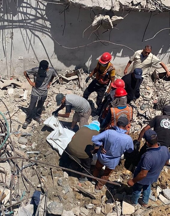 بعد نحو عامين.. انتشال جثامين 55 شهيدا في غزة من تحت الأنقاض