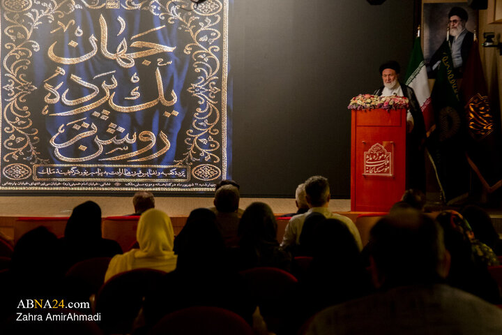 افتتاح نمایشگاه"جهان یک پرده روشن تر"
