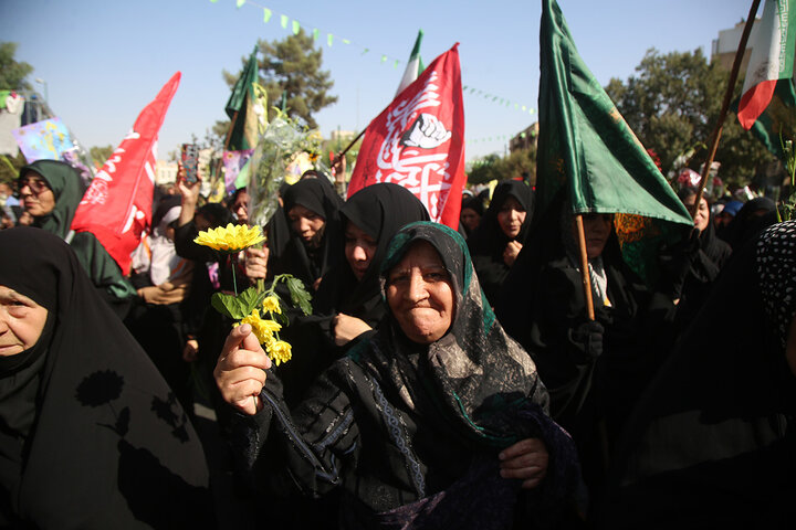 استقبال باشکوه اهالی دیار اهل بیت(ع) از کاروان نمادین ورود بانوی کرامت به قم
