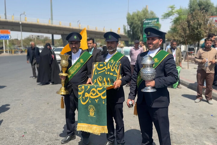 استقبال سفیران کریمه اهل بیت(س) از مسافران قم در سالروز ورود بانوی کرامت به این شهر